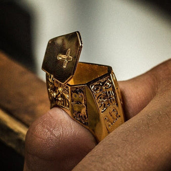 Coffin Ring