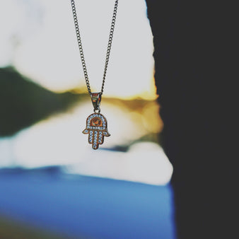 Hamsah Micro Pendant