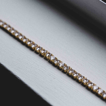 Round Cut Tennis Bracelet in Yellow Gold